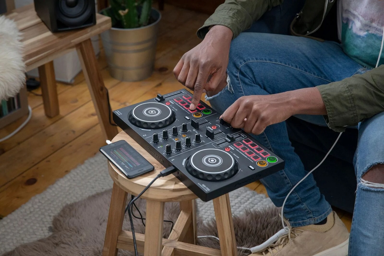 pioneer ddj 200 vs flx4