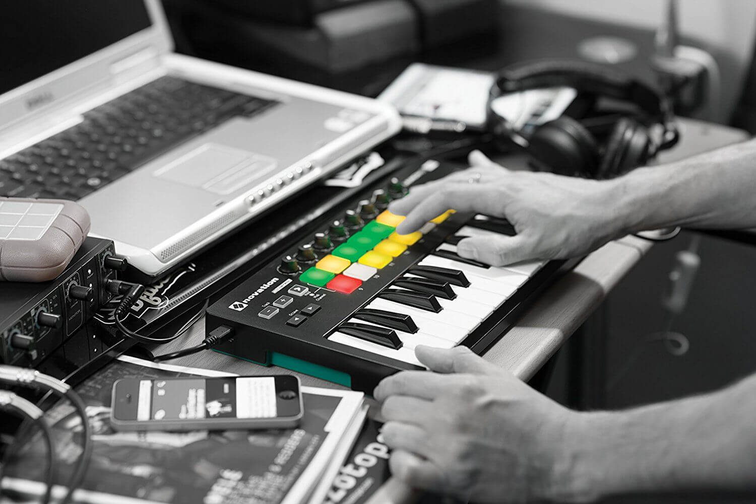 novation-launchkey-25-mk2-chinh-hang
