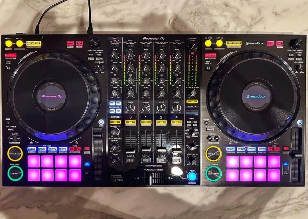 so-sanh-ddj-1000-vs-xdj-rr