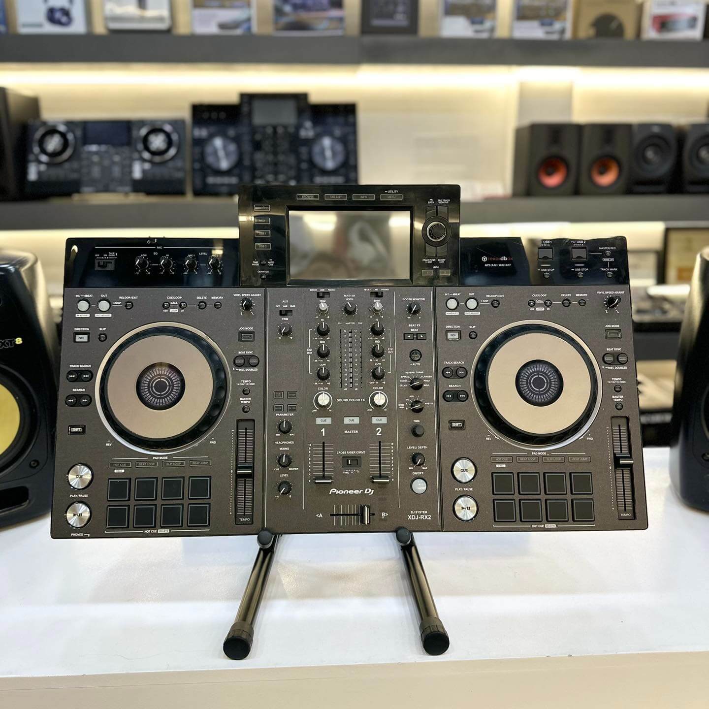 xdj-rr-vs-rx2-nen-mua-loai-nao