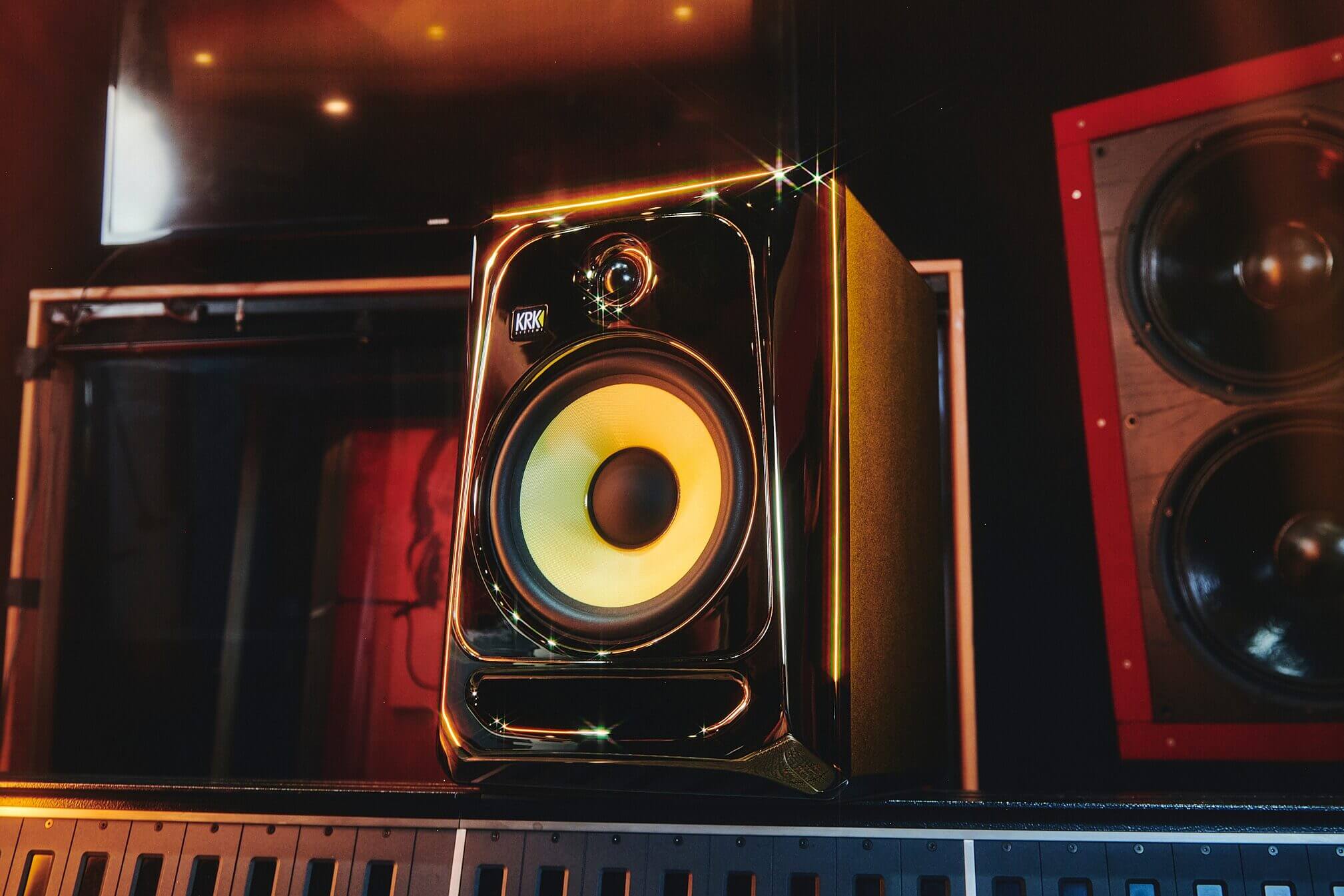 mua-loa-kiem-am-krk-scott-storch-classic-8ss-o-dau